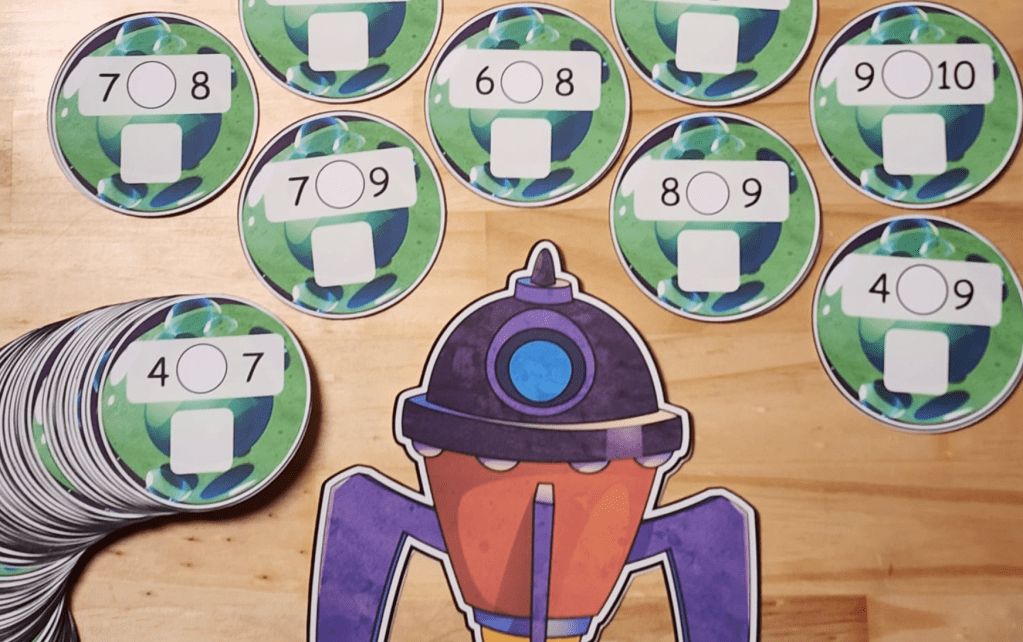 Unterschiedliche Aufgaben und Lösungsmöglichkeiten, schriftlich oder mündlich und unterschiedlich kombinierbar.